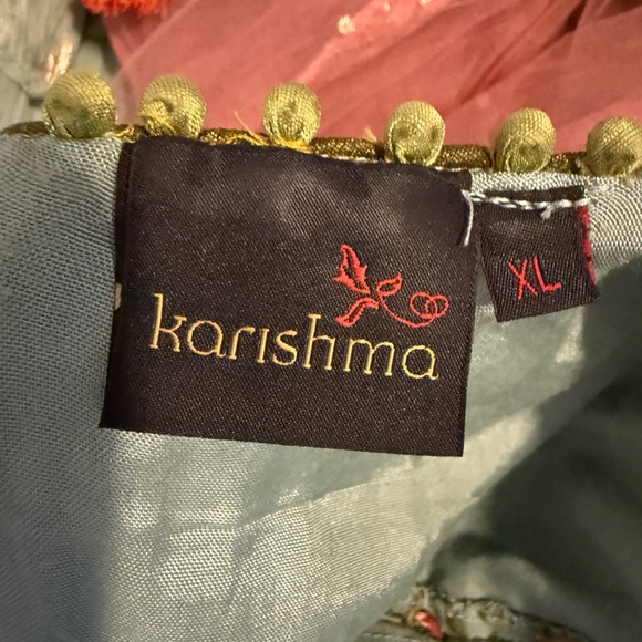 Gorgeous traditional Indian wedding lehenga dress - Picture 4 of 6